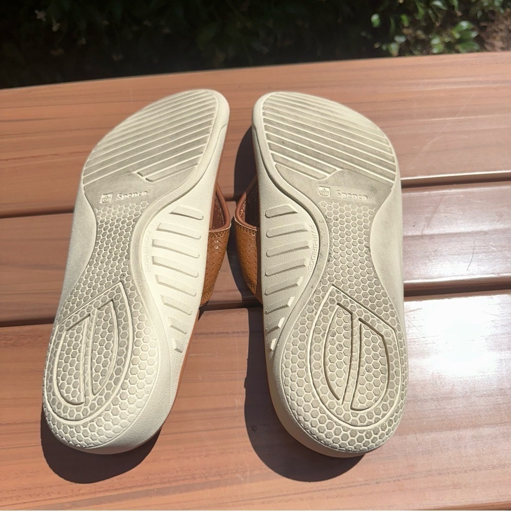 Spenco Yumi  Thong Sandals Flip Flops Orthotic Womens 12 EUR 42.5 Tan EUC - Picture 3 of 4